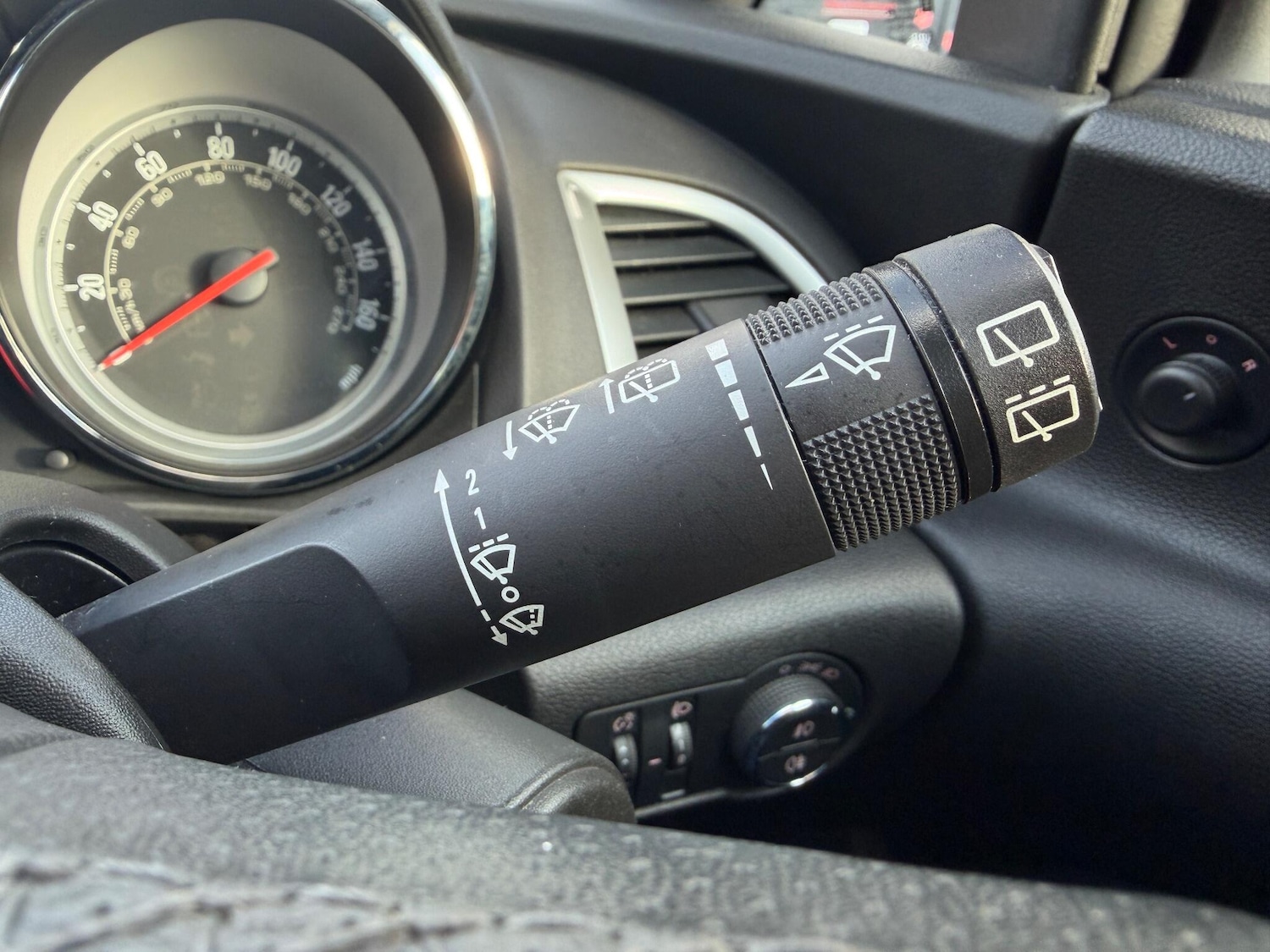 Used Vauxhall Astra 2013 for sale - 77050261: Photo 15