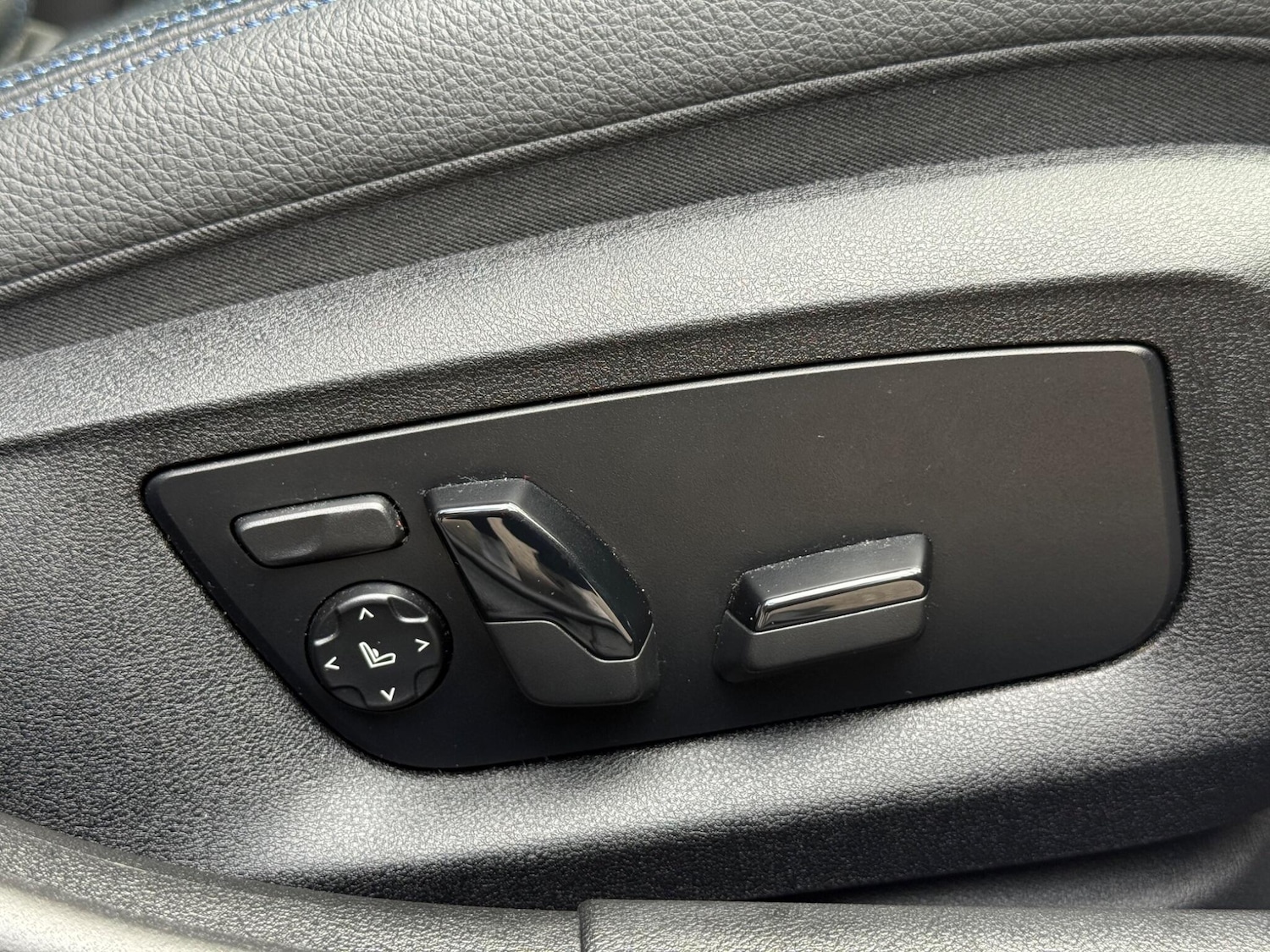 Used BMW 5 Series 2022 for sale - 76690068: Photo 25