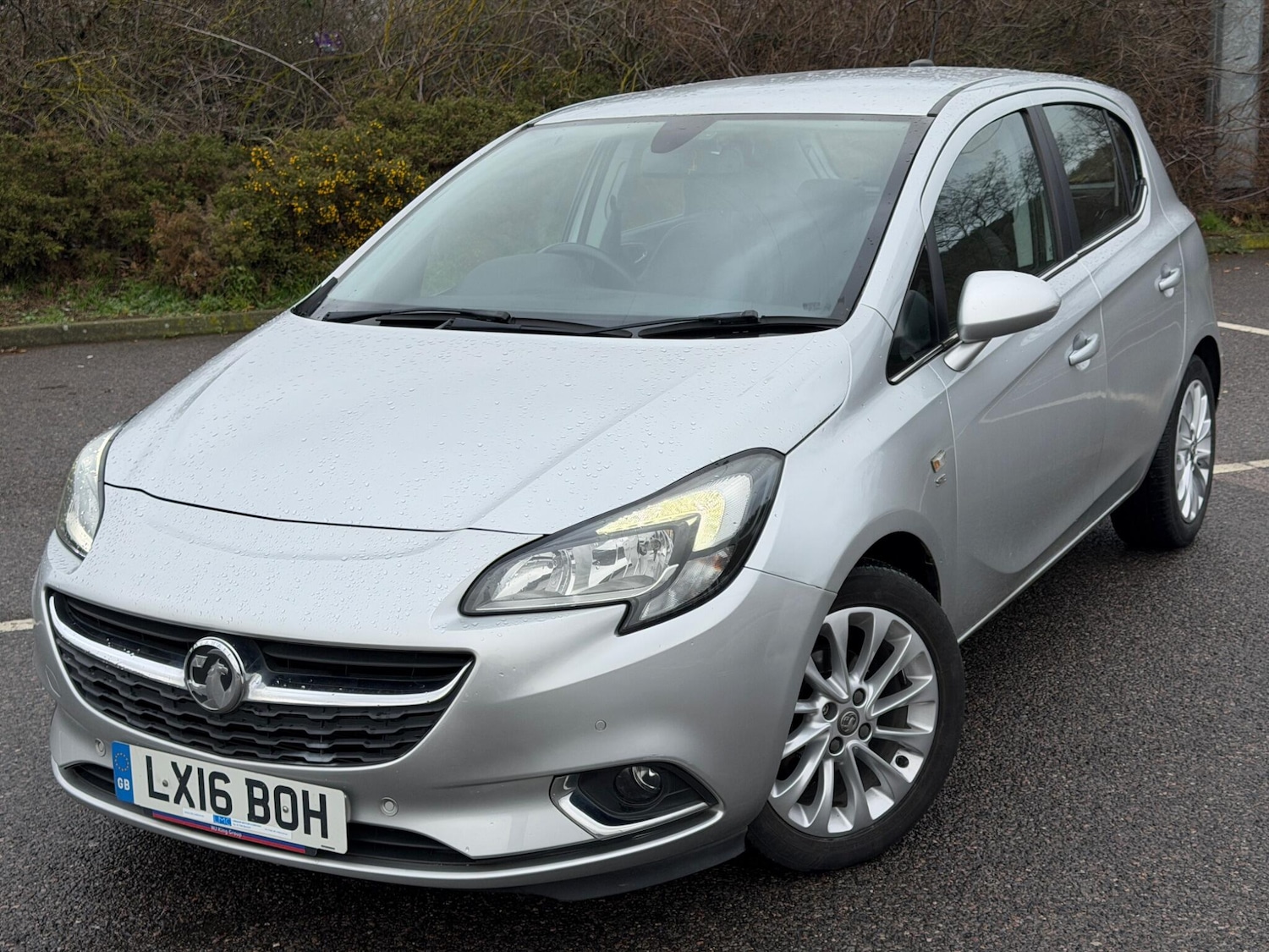 Used Vauxhall Corsa 2016 for sale - 77305380: Photo 2