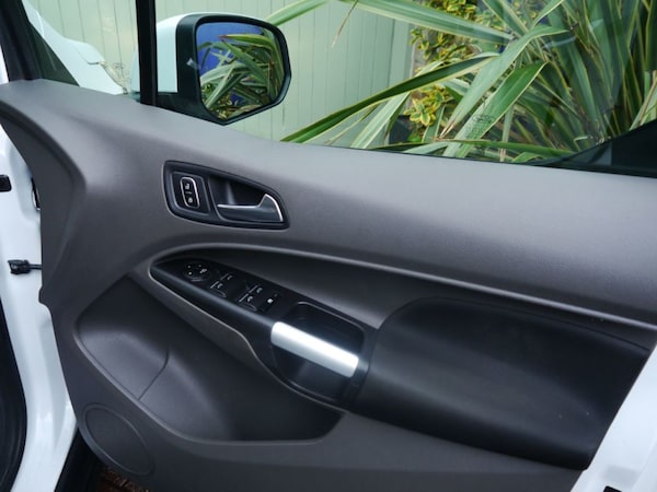 Used Ford Grand Tourneo Connect 2019 for sale - 76322763: Photo 14