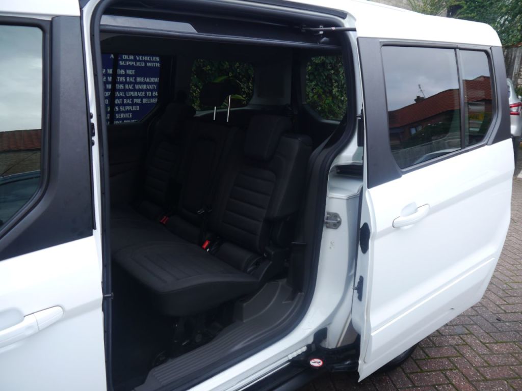 Used Ford Grand Tourneo Connect 2019 for sale - 76322763: Photo 21