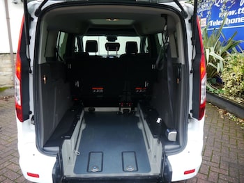 Used Ford Grand Tourneo Connect 2019 for sale - 76322763: Photo