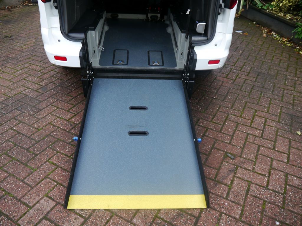 Used Ford Grand Tourneo Connect 2019 for sale - 76322763: Photo 4