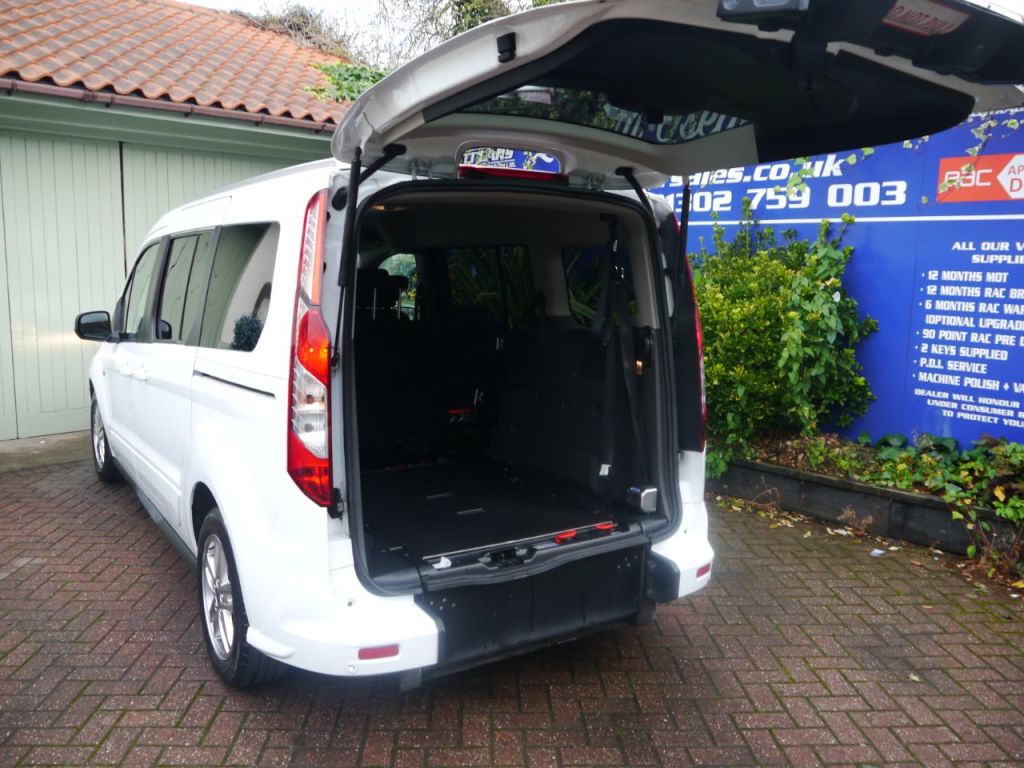 Used Ford Grand Tourneo Connect 2019 for sale - 76322763: Photo 6
