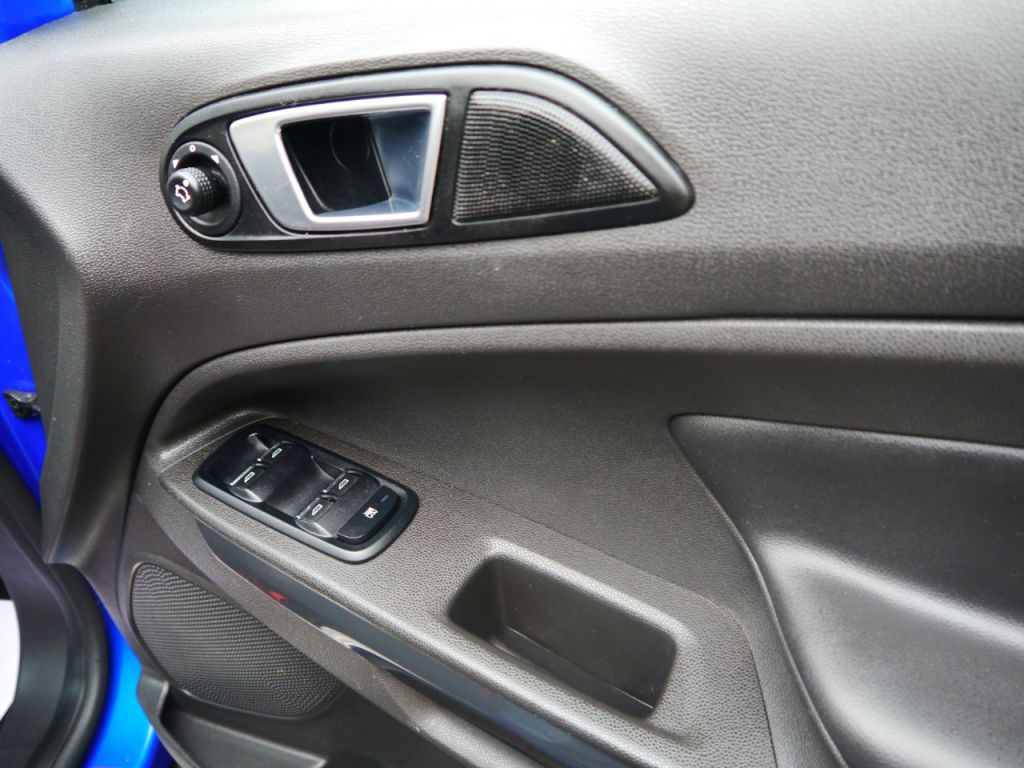 Used Ford Ecosport 2015 for sale - 77967771: Photo 14