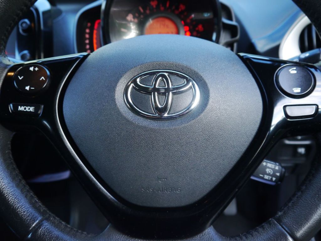 Used Toyota AYGO 2014 for sale - 76428901: Photo 13