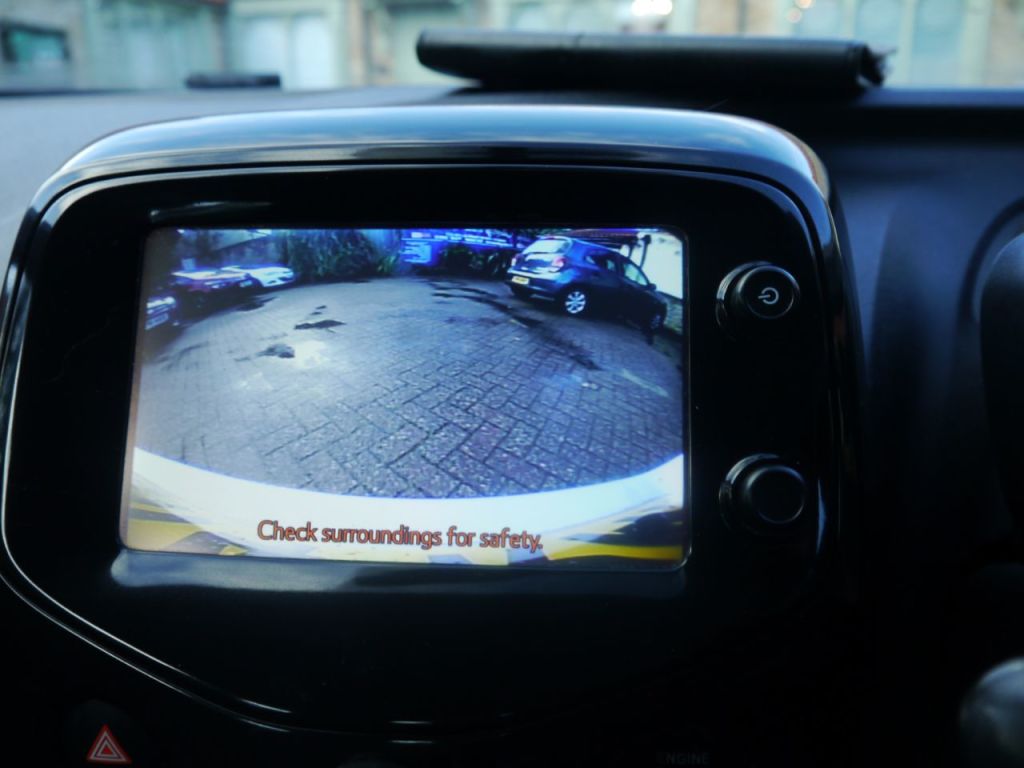 Used Toyota AYGO 2014 for sale - 76428901: Photo 16