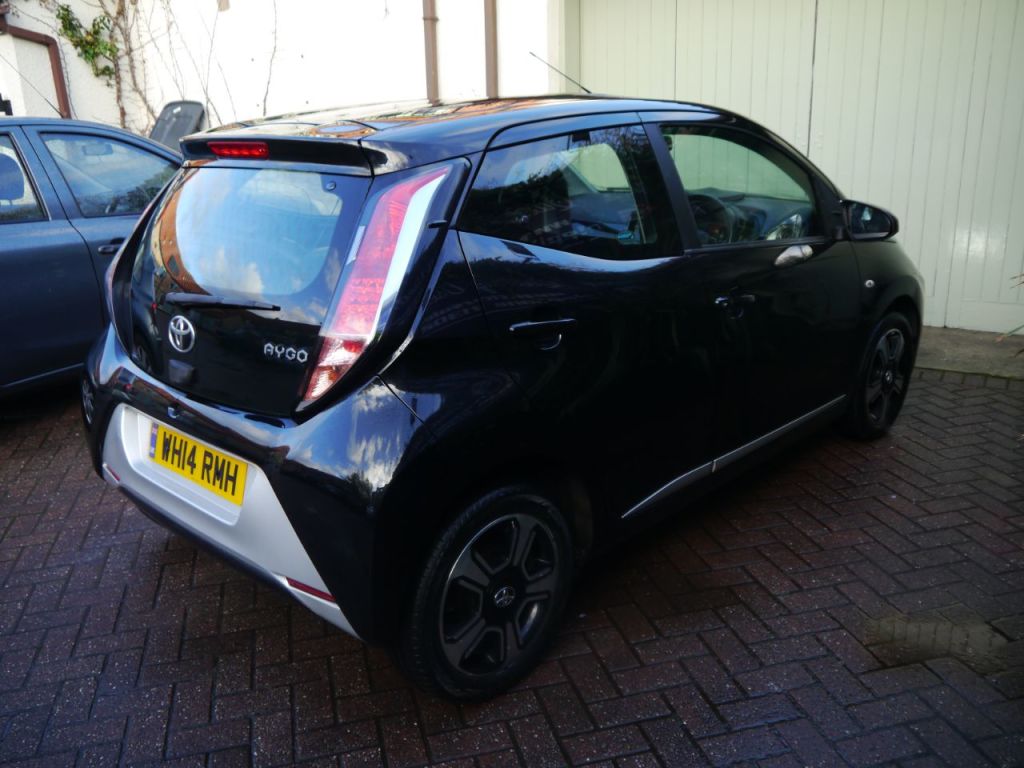 Used Toyota AYGO 2014 for sale - 76428901: Photo 6