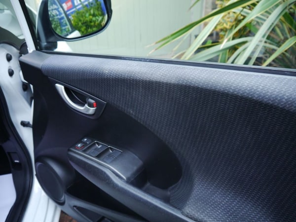 Used Honda Jazz 2014 for sale - 76287076: Photo 10
