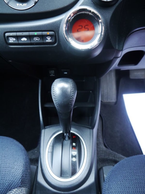 Used Honda Jazz 2014 for sale - 76287076: Photo 13