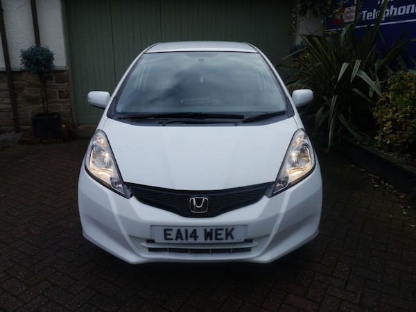 Used Honda Jazz 2014 for sale - 76287076: Photo 2