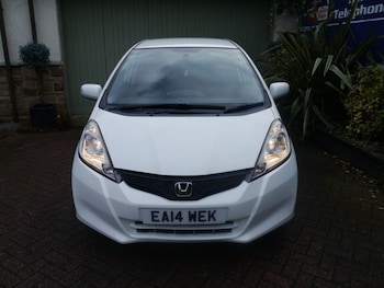 Used Honda Jazz 2014 for sale - 76287076: Photo 2