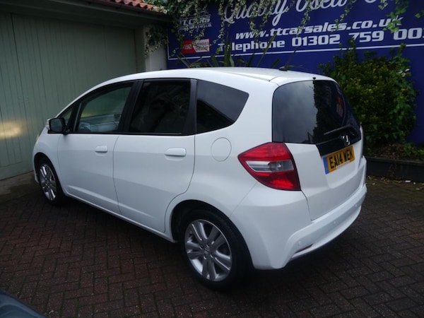 Used Honda Jazz 2014 for sale - 76287076: Photo 4