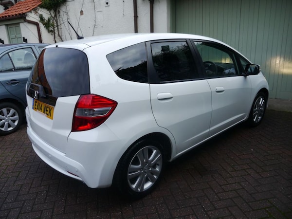 Used Honda Jazz 2014 for sale - 76287076: Photo 6