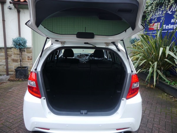 Used Honda Jazz 2014 for sale - 76287076: Photo 7