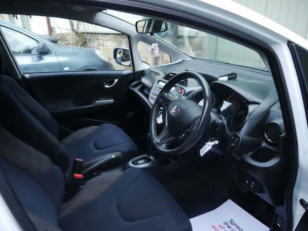 Used Honda Jazz 2014 for sale - 76287076: Photo 9