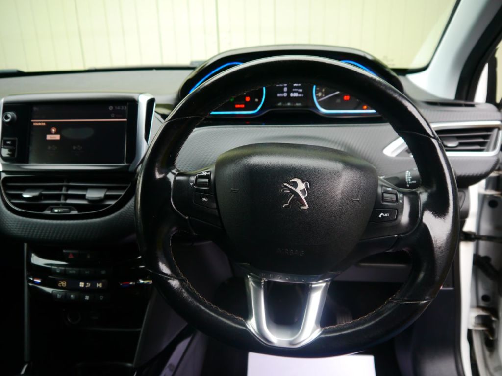 Used Peugeot 2008 2017 for sale - 77904587: Photo 10