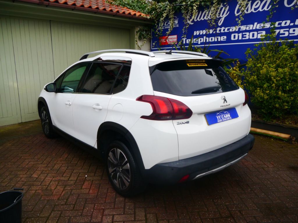 Used Peugeot 2008 2017 for sale - 77904587: Photo 4
