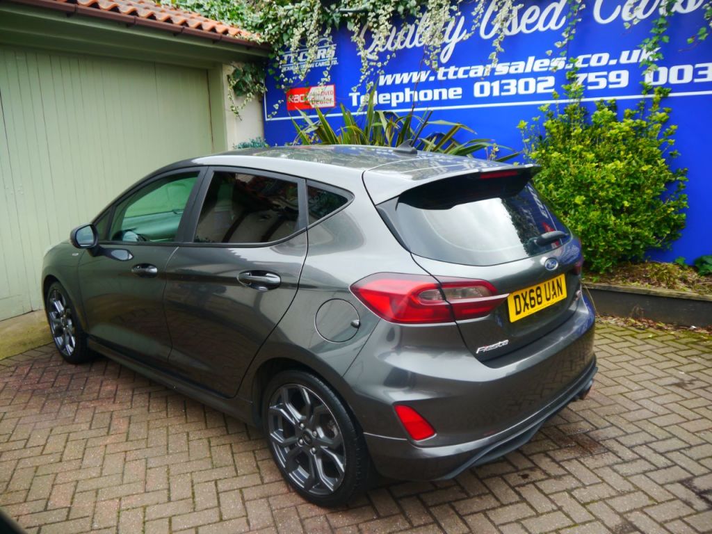Used Ford Fiesta 2018 for sale - 77719135: Photo 4
