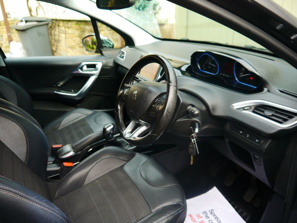 Used Peugeot 2008 2015 for sale - 77493878: Photo 9