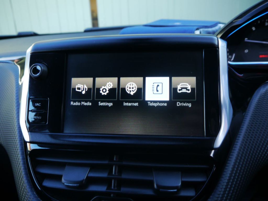 Used Peugeot 2008 2015 for sale - 76739732: Photo 11