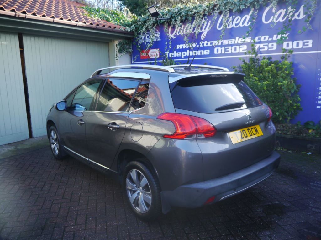 Used Peugeot 2008 2015 for sale - 76739732: Photo 4