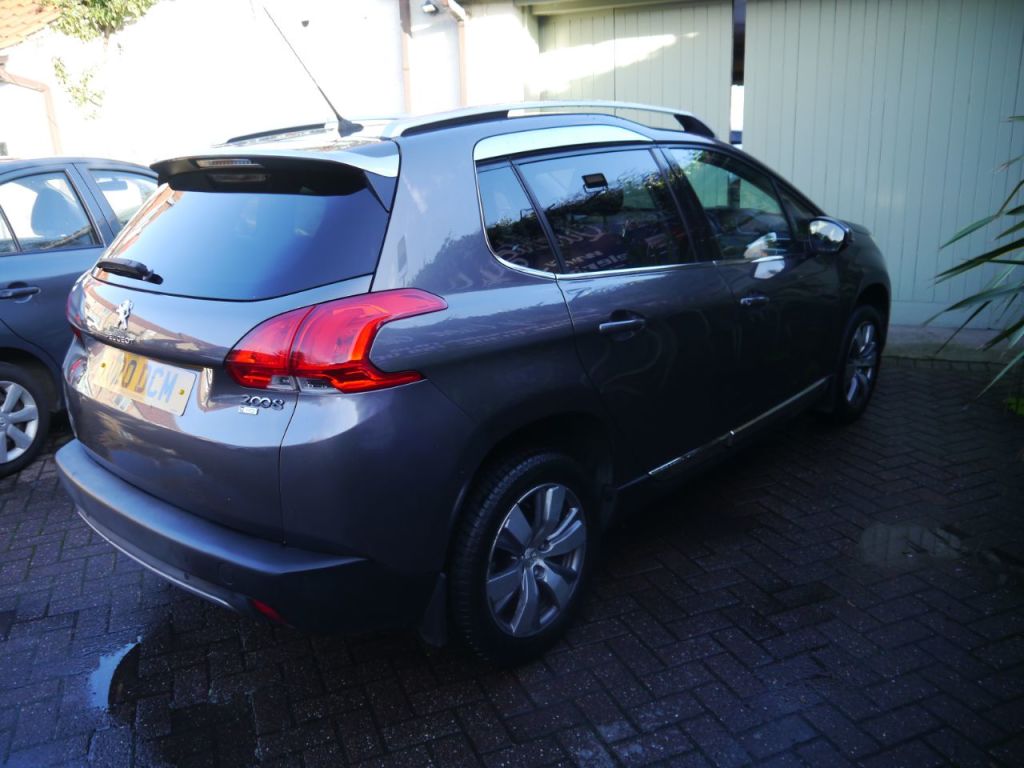 Used Peugeot 2008 2015 for sale - 76739732: Photo 6