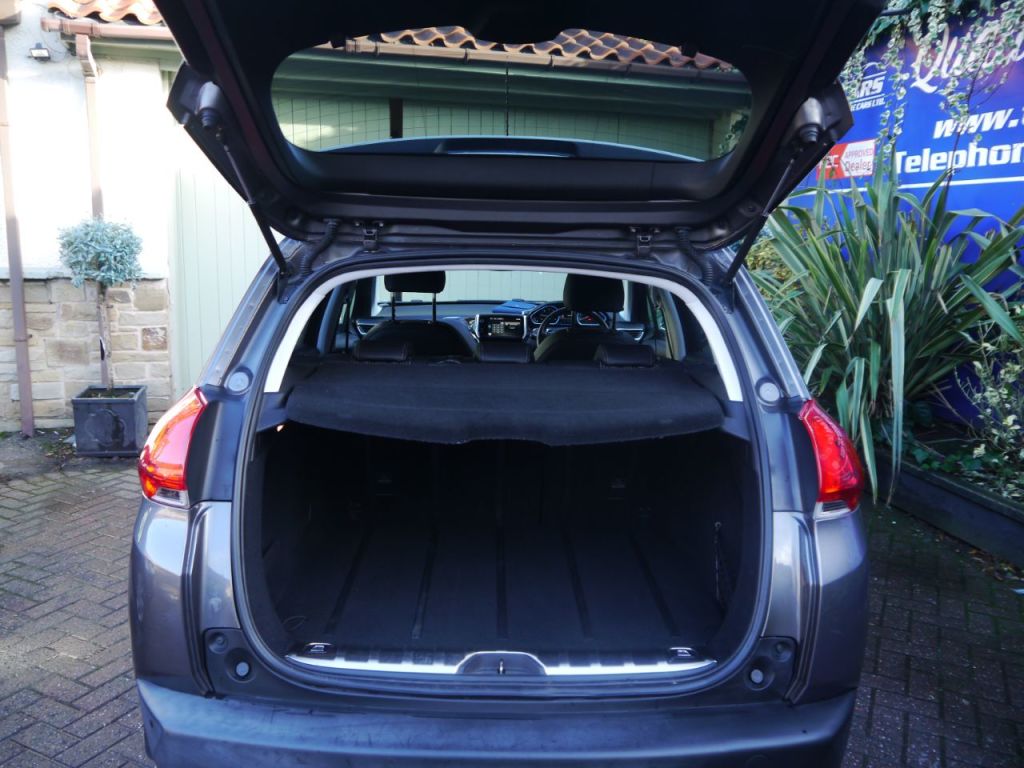 Used Peugeot 2008 2015 for sale - 76739732: Photo 7