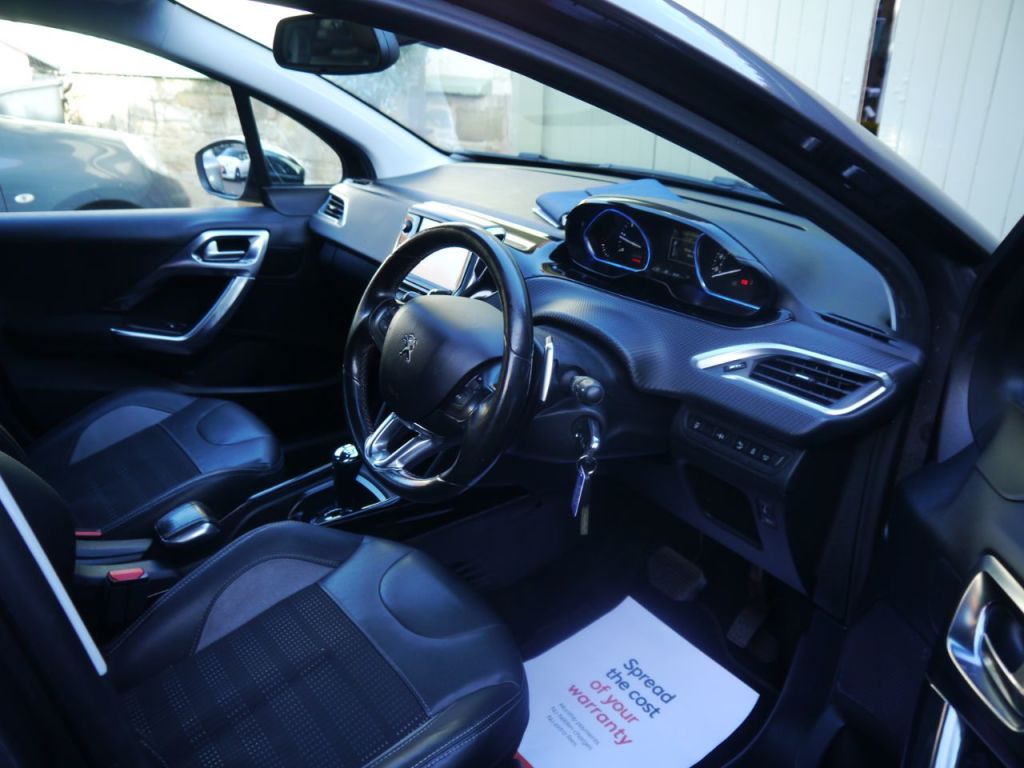 Used Peugeot 2008 2015 for sale - 76739732: Photo 9