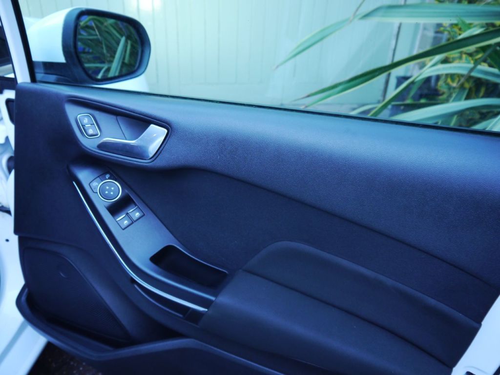 Used Ford Fiesta 2018 for sale - 76685831: Photo 10