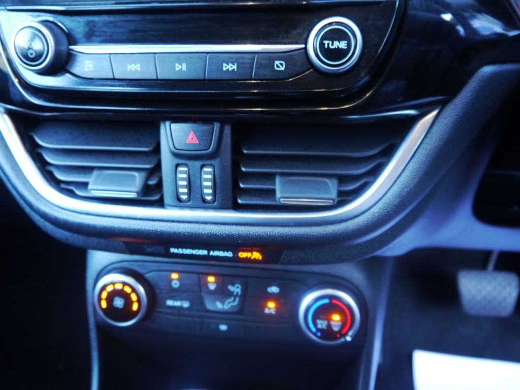 Used Ford Fiesta 2018 for sale - 76685831: Photo 13