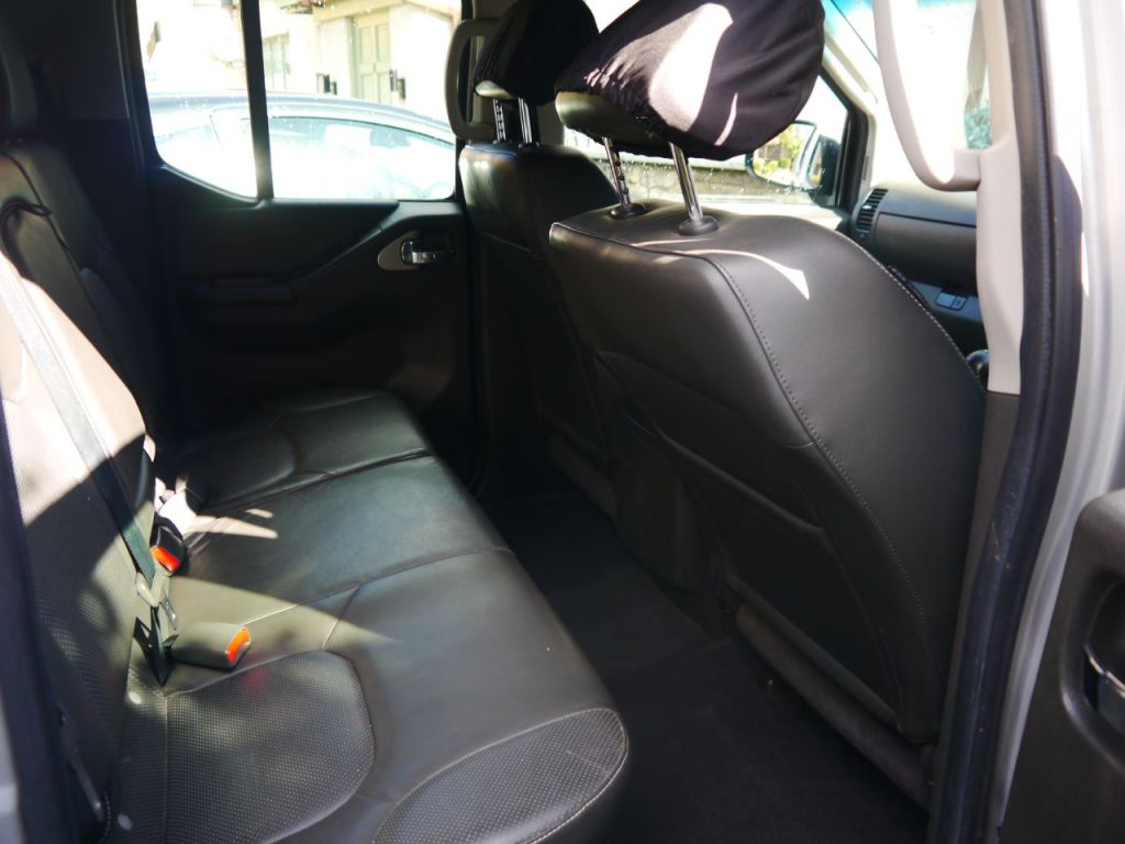 Used Nissan Navara 2013 for sale - 78110084: Photo 8