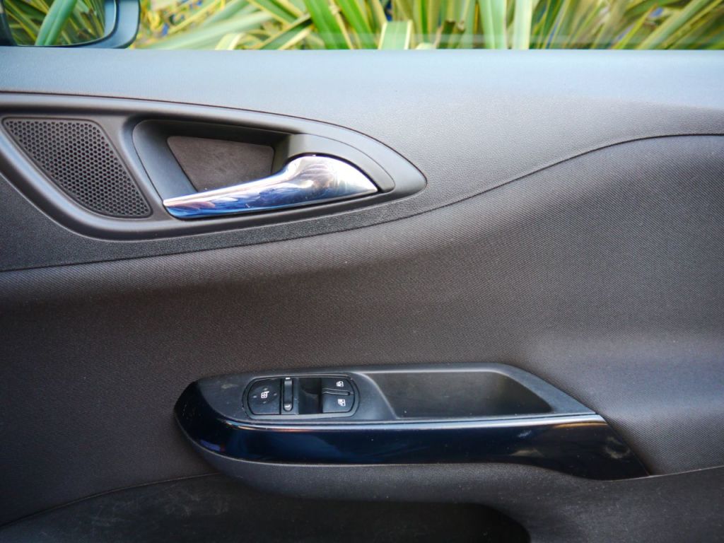 Used Vauxhall Corsa 2018 for sale - 78110107: Photo 14