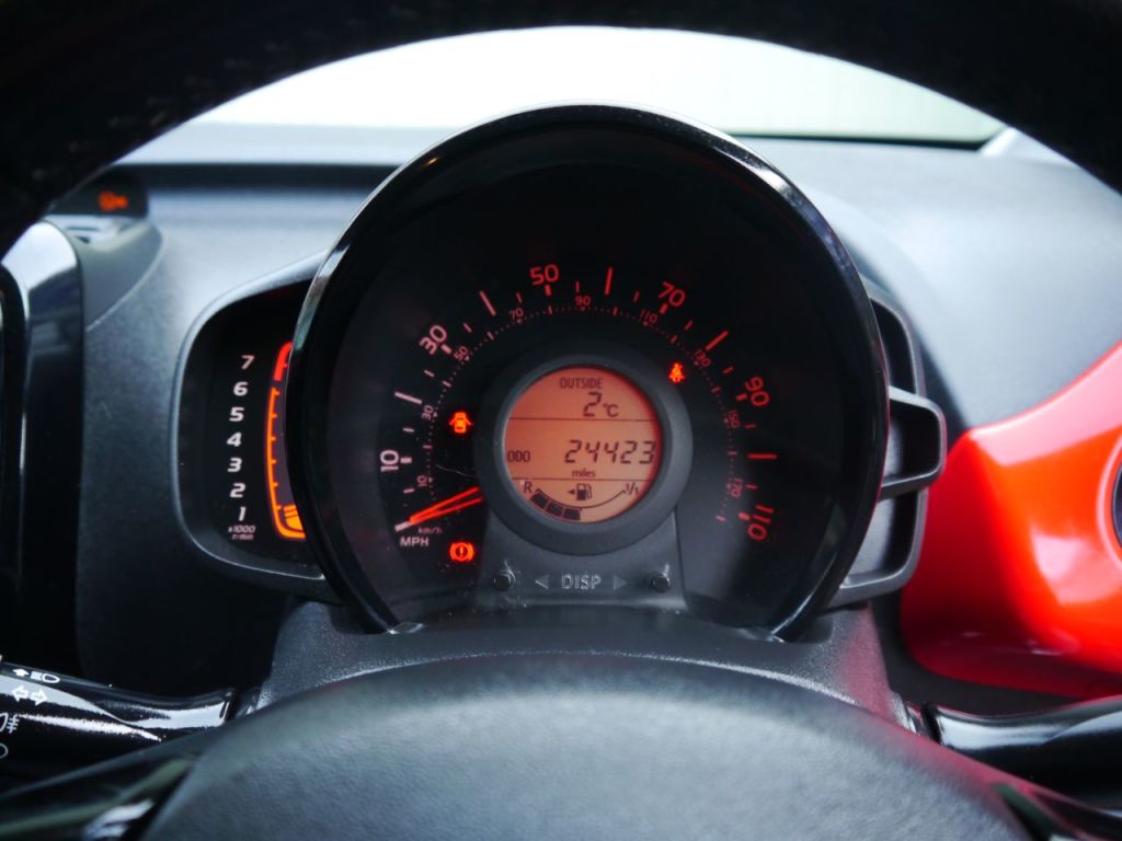 Used Toyota AYGO 2016 for sale - 76631224: Photo 10