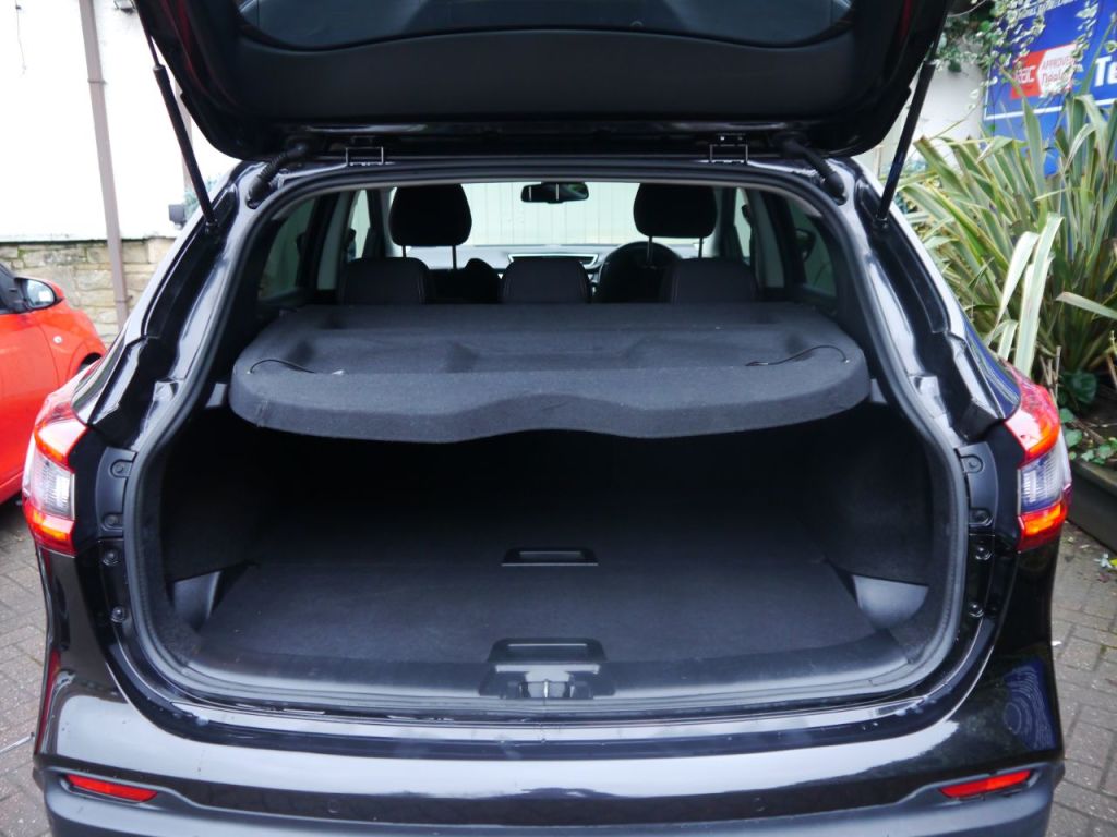 Used Nissan Qashqai 2018 for sale - 77368061: Photo 7