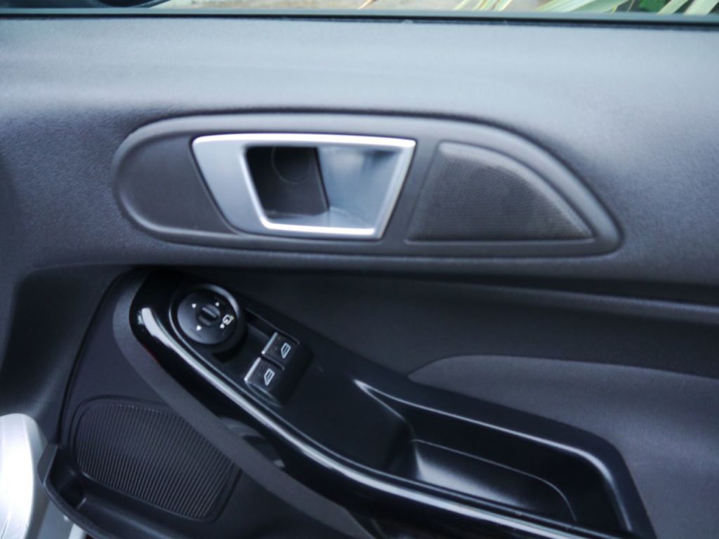 Used Ford Fiesta 2015 for sale - 76422168: Photo 14