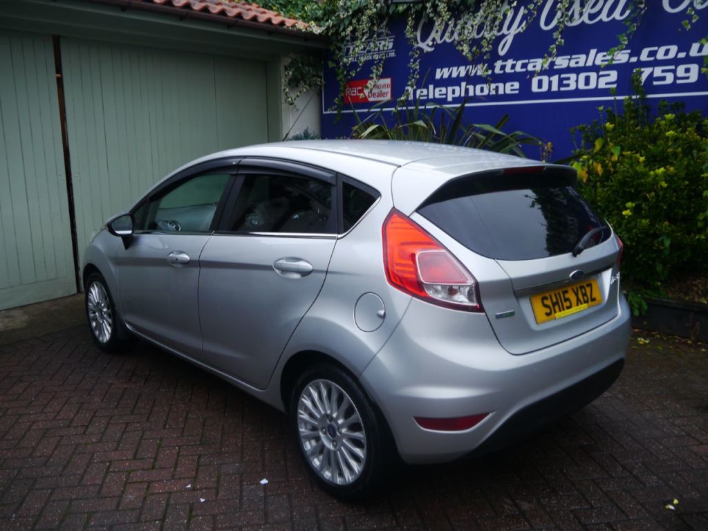 Used Ford Fiesta 2015 for sale - 76422168: Photo 4