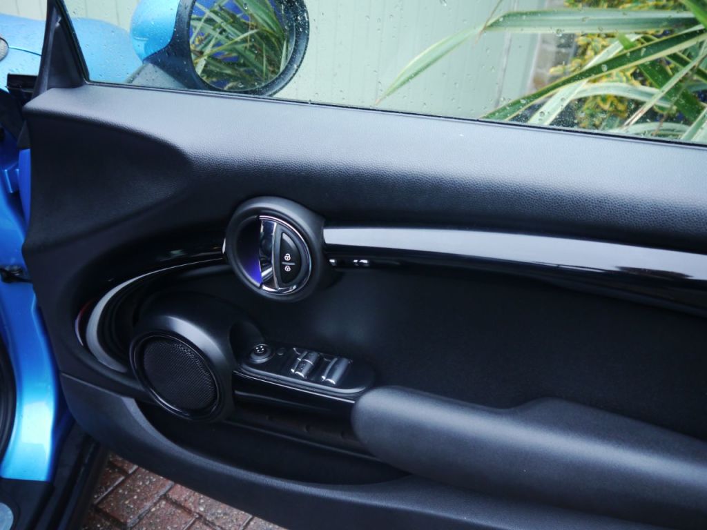 Used MINI Convertible 2016 for sale - 76681563: Photo 12