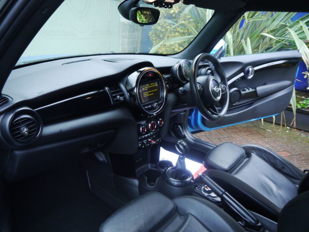 Used MINI Convertible 2016 for sale - 76681563: Photo 18