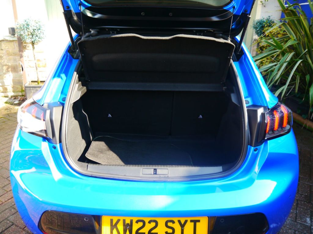 Used Peugeot 208 2022 for sale - 77952176: Photo 7