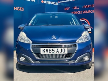 Used Peugeot 208 2015 for sale - 79022945: Photo