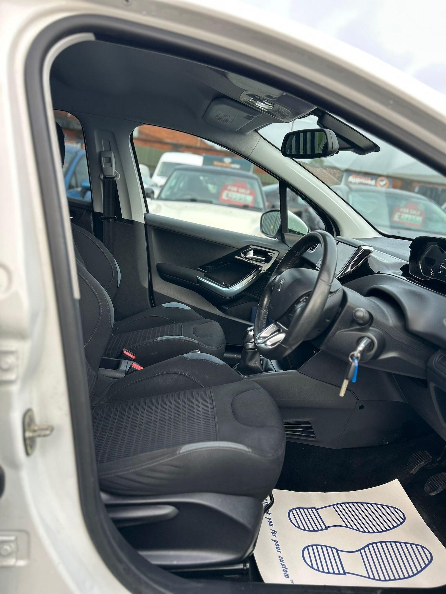 Used Peugeot 208 2015 for sale - 77144136: Photo 12