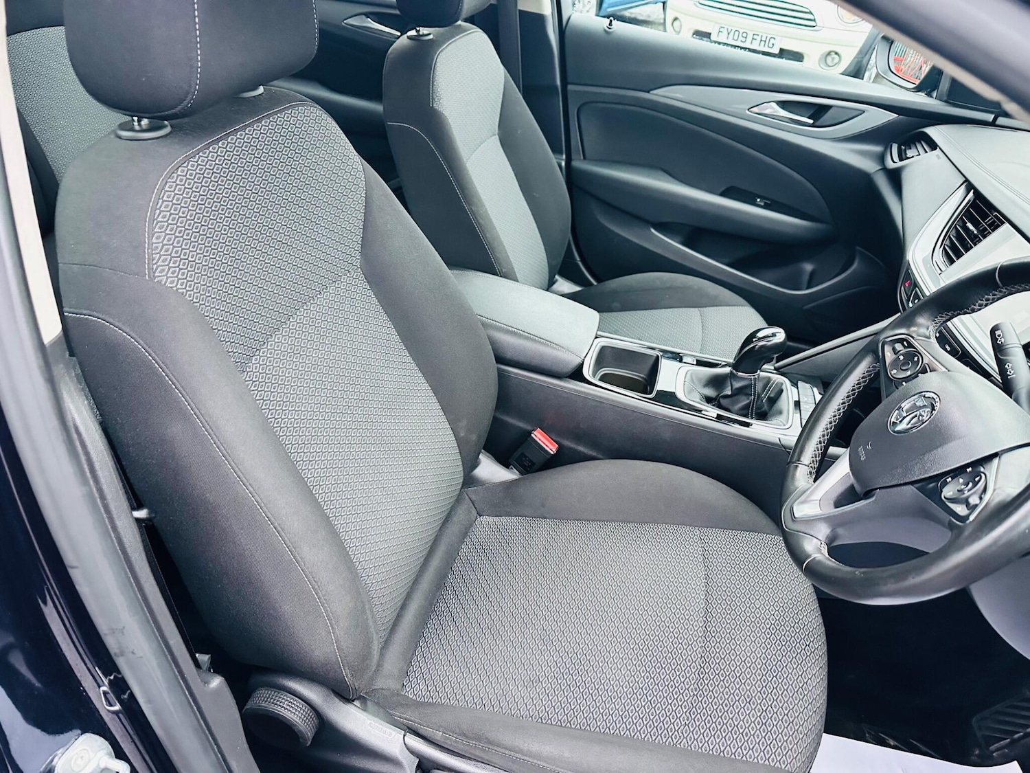 Used Vauxhall Insignia 2017 for sale - 77291428: Photo 26