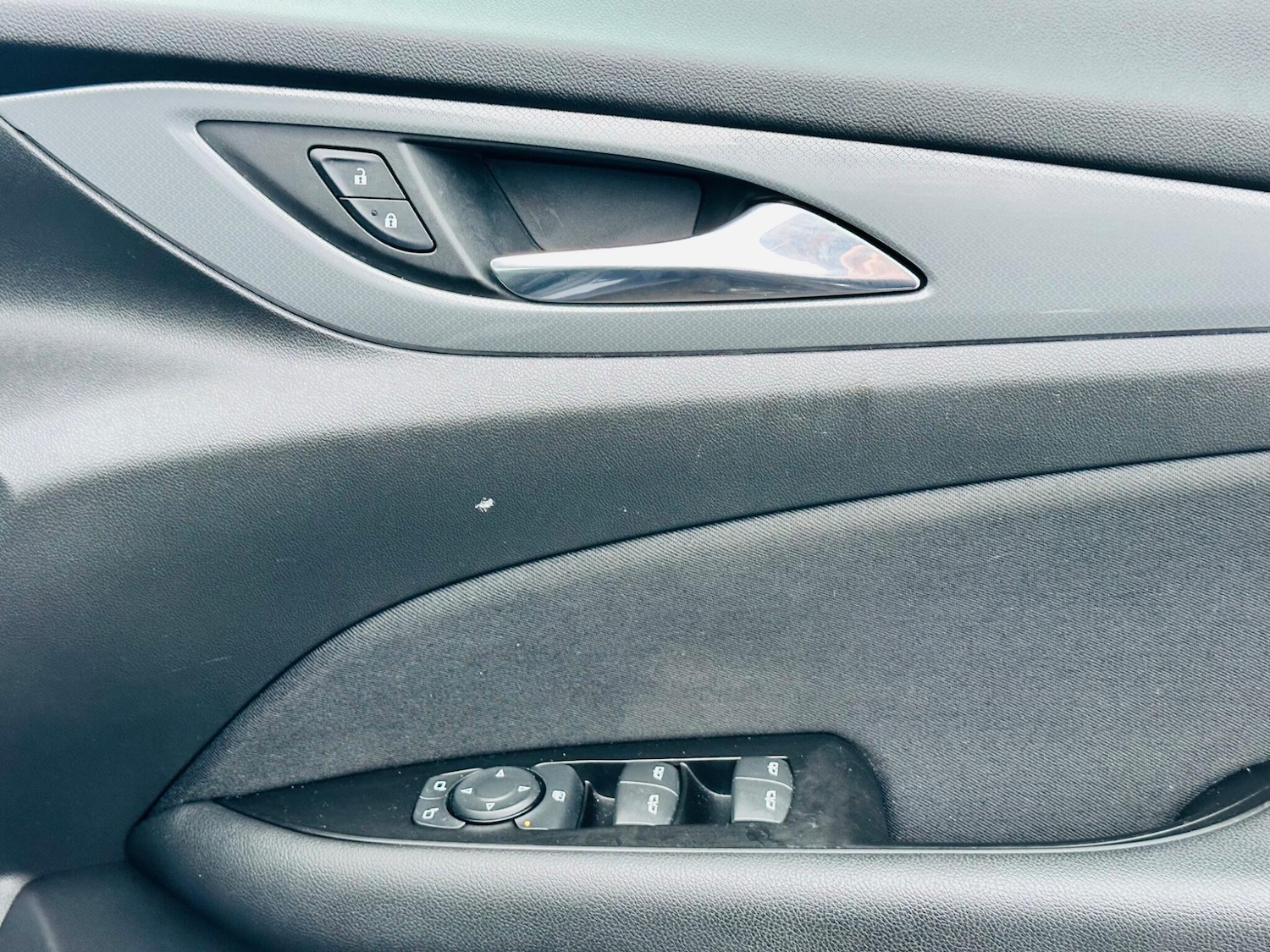 Used Vauxhall Insignia 2017 for sale - 77291428: Photo 35