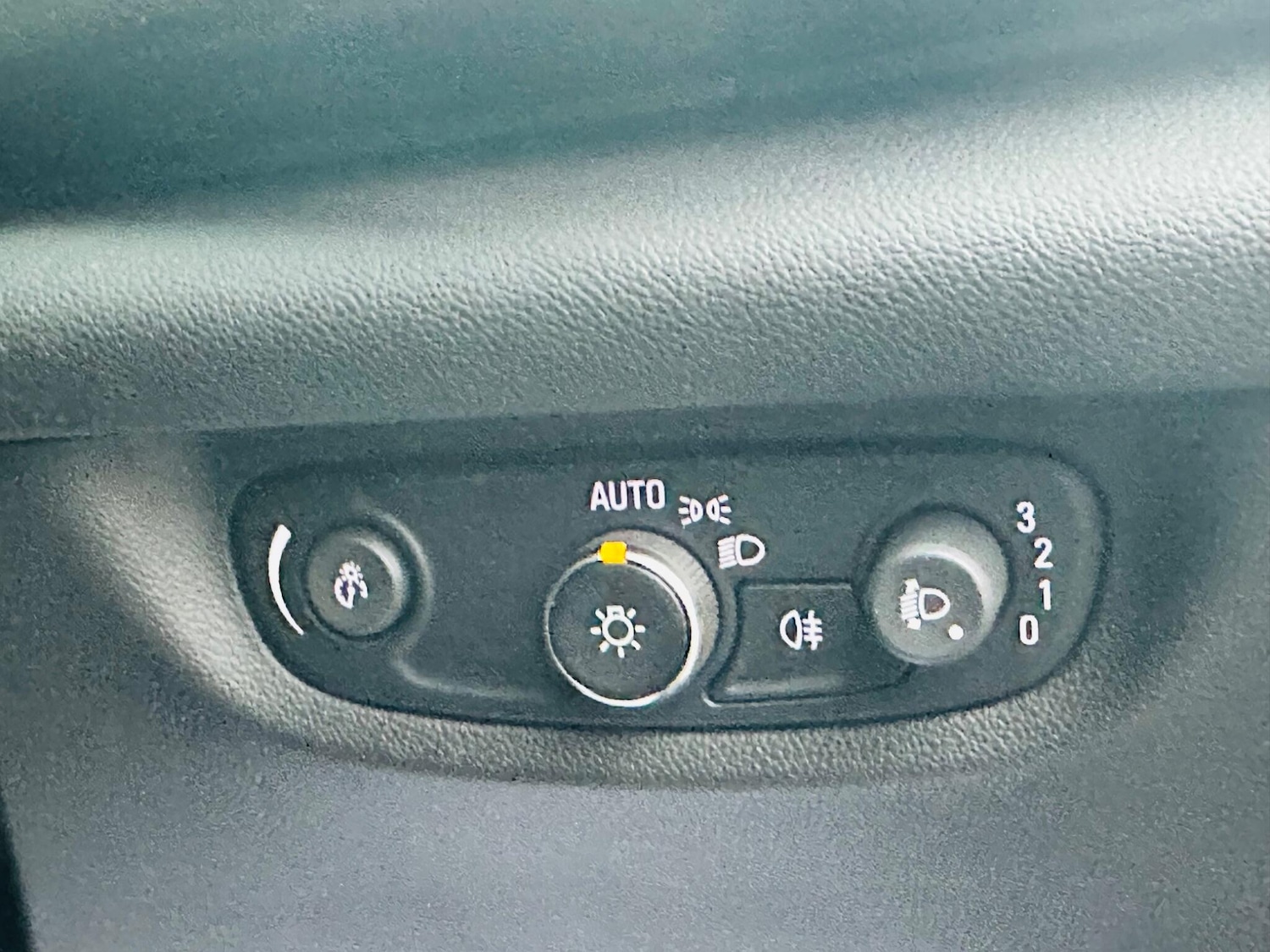 Used Vauxhall Insignia 2017 for sale - 77291428: Photo 36