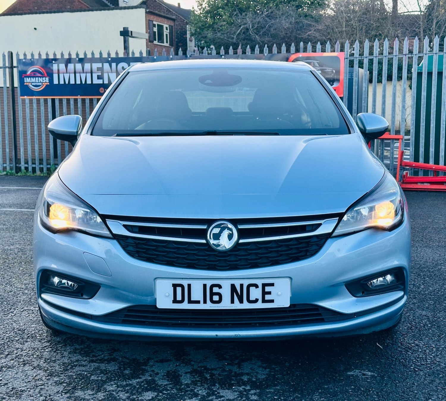 Used Vauxhall Astra 2016 for sale - 77710119: Photo 2