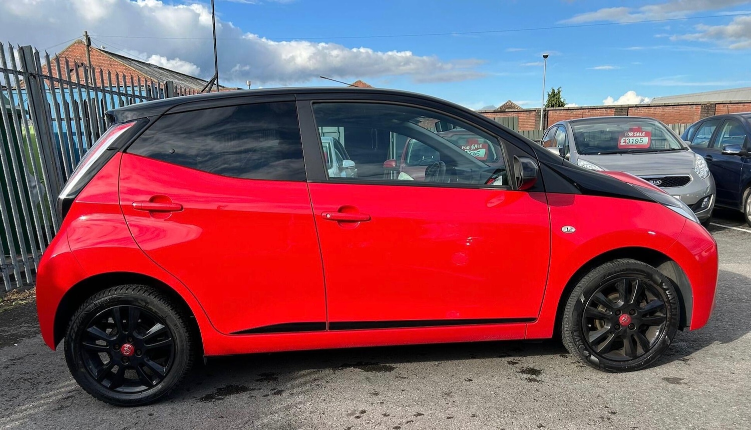 Used Toyota AYGO 2017 for sale - 77143507: Photo 6