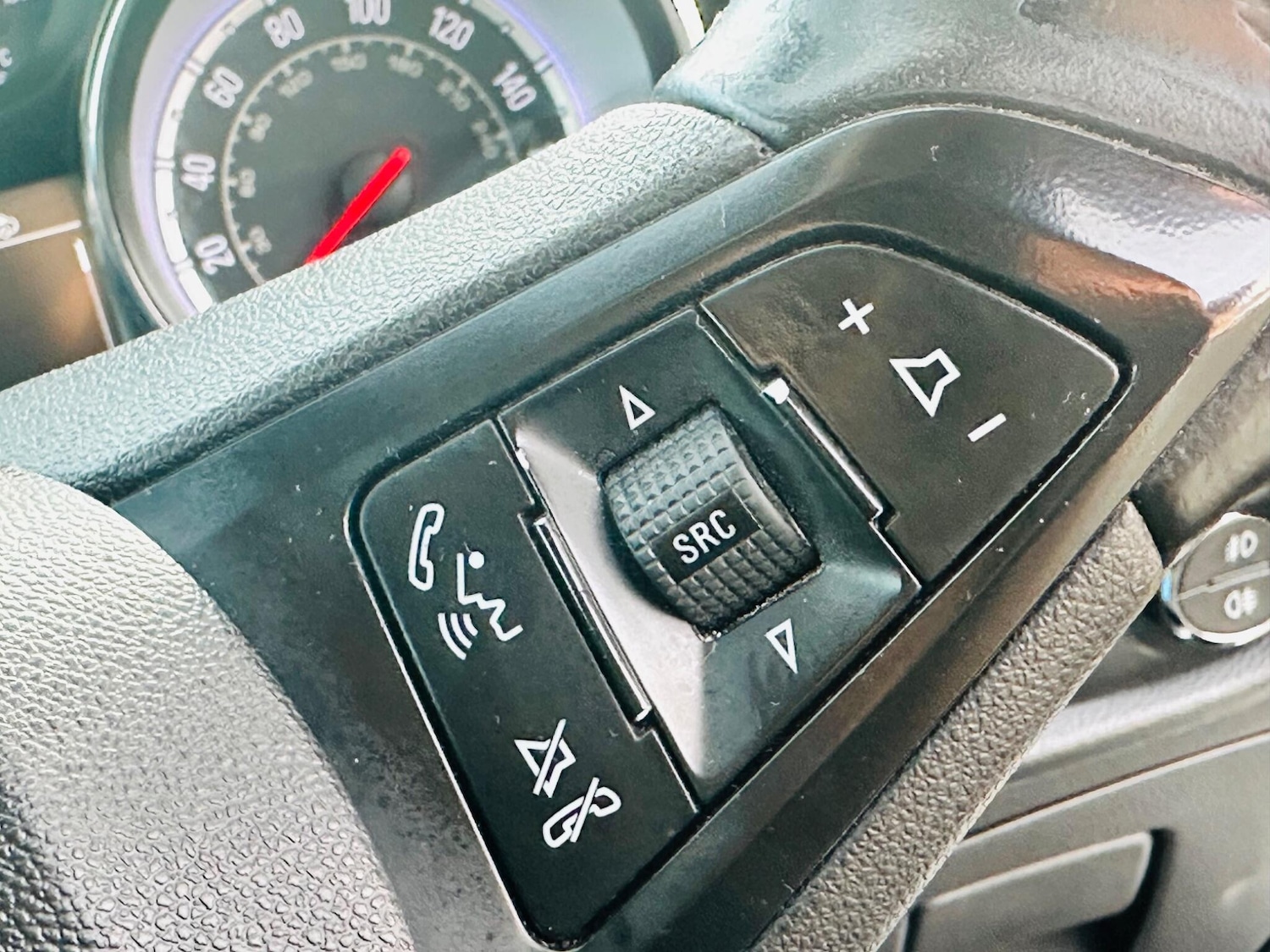 Used Vauxhall Astra 2016 for sale - 77957027: Photo 31