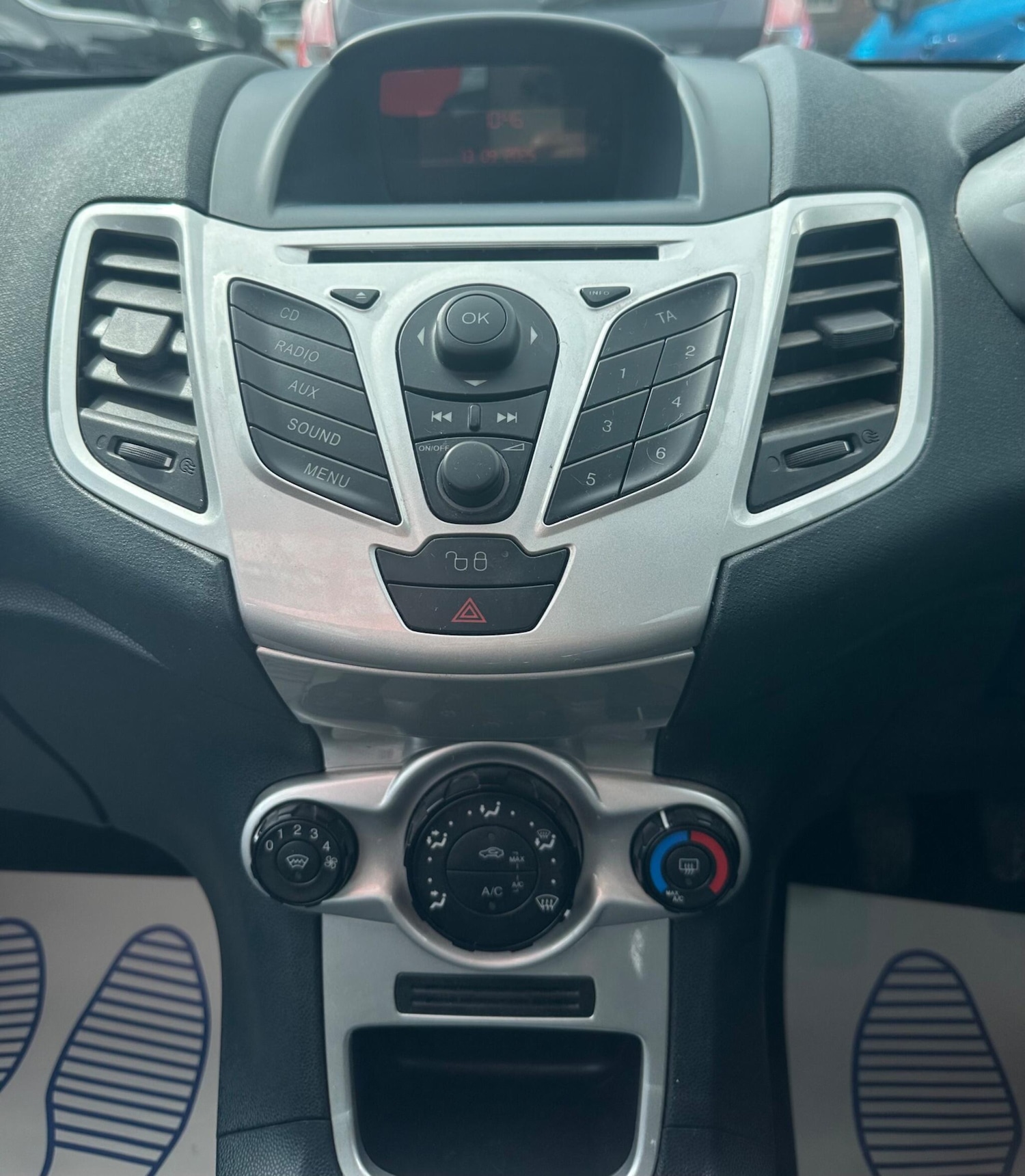 Used Ford Fiesta 2012 for sale - 77143931: Photo 23