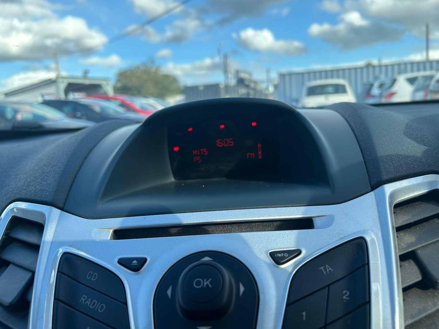 Used Ford Fiesta 2012 for sale - 77143931: Photo 25